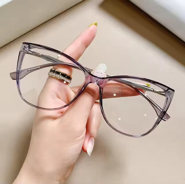 Vera Vintage Gradient Cat Eye Glasses